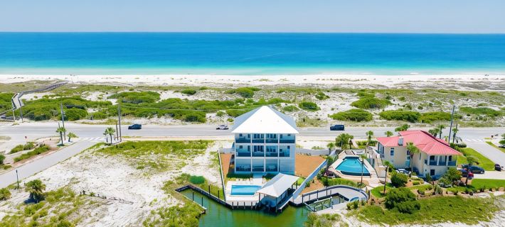 Brand New Gulf & Direct Ole River with Beach, Boat Dock, Golf & Infinity Pool! Hotels in Perdido Key