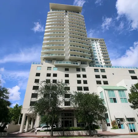 Private Residences at Hotel Arya by Sofla Vacations Отели рядом с достопримечательностью «Кэмпонг Фанд»