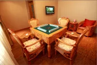 Huifeng Hotel - غرفة مطلة على الجبل