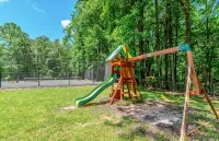Ellijay Mountain View Reset Cabin, Fireplace, Firepit, HotTub, Gameroom, Grill