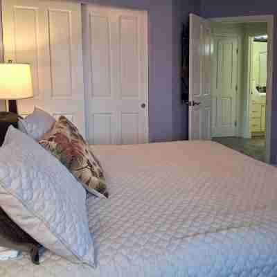 Dove's Perch, An efficiency Studio at Robin's Nest Inn Rooms