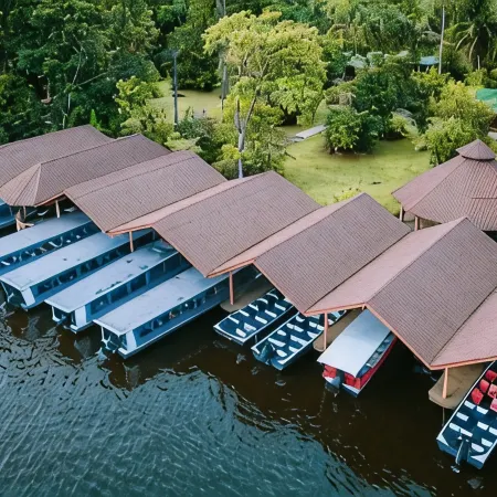 Laguna Lodge