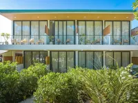 Biosphere Beach - bars