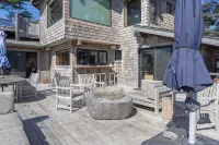 Dew Point Retreat, by Vinifera Homes