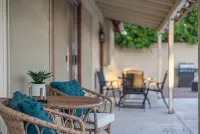 Cozy Remodel, Diving Pool & Hot tub, Great Location Near Entertainment! - 3-Star
