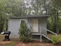 Charming cabin with AC and WiFi in delightful Clinton