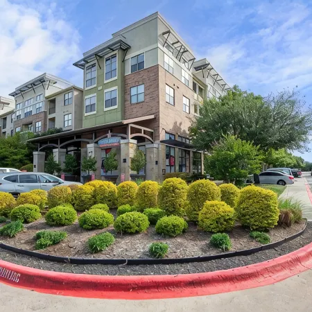 Brightshaven–CoolSprings - Modern 1-Bed with EV Parking in Frisco
