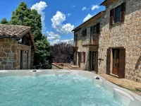 Living according to Nature, with comforts, 2 steps from the center & the highway