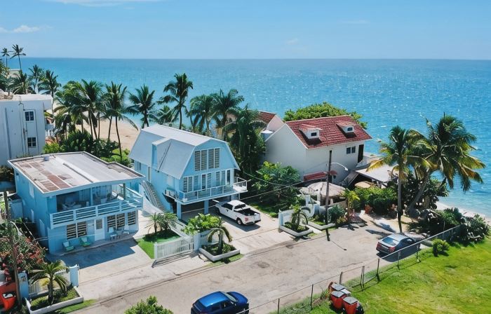 Adorable Beach House, Concha Azul in Sea Beach!
