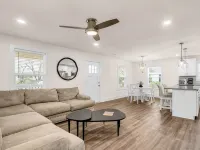 Greer Urban Retreat 3-bedroom house near DT Greer! Hotels in Greer