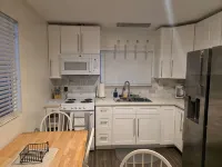 Terrific 2-bedroom house with AC in Thousand Oaks