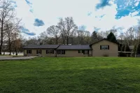 Private and Cozy Lakefront Duplex on High Rock with Dock & Boat Access - 3-Star