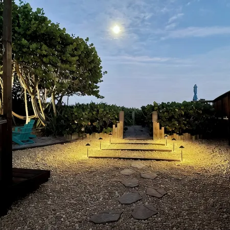 Oceanfront Paradise with Direct Beach Access. Hammocks, Heated Pool, Fire Pit