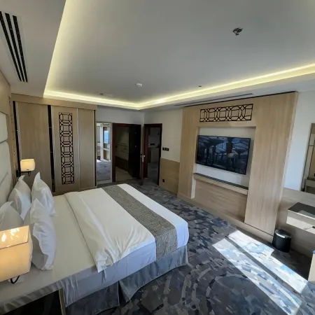 Mora hotel, Al Khobar Отели рядом с достопримечательностью «Торговый центр Oasis»