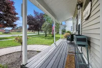 Ultimate Charlevoix Walkable Vacation Home Near Everything - 3-Star