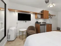 Little Italy Inn - Limited Service Apart Hotel Các khách sạn gần Sân bóng chày Petco Park
