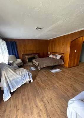 Spacious Renovated Ranch Retreat near Tackett Creek & Cumberland Gap Park, & LMU