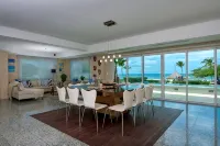 Walk to Eagle Beach – Exclusive 6Br Beachfront Condo with Private Pool & Jacuzzi