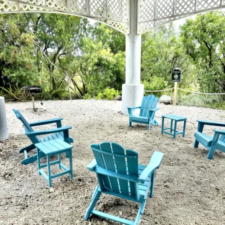 Your Happy Place - gorgeous 2 bed 2 bath oceanfront suite with full kitchen