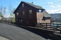 Lake front home, Hot tub, Boat dock near Flat Hollow Marina in Speedwell Tn. - 2-Star