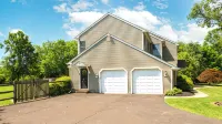 Over 10 Acres In Bucolic Bucks County w/Pool!