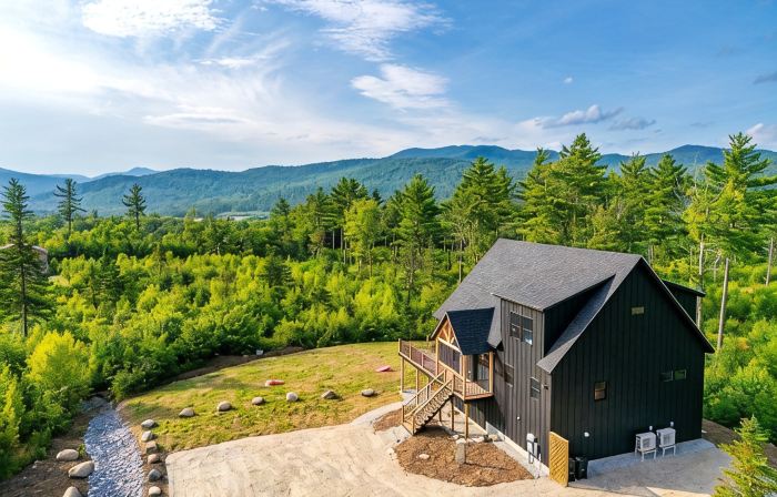 Sunday River Mountain View Cabin with Hot Tub