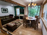 Birch Suite at Colden Lodge A Cozy Private 1Br Suite With Hot Tub on Lake Flower Hotels in Saranac Lake
