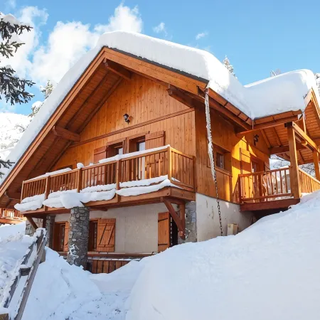 Superb Ski Chalet In Alpe D'Huez / Oz-En-Oisans Resort