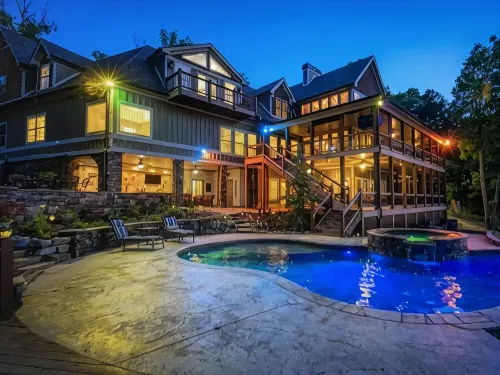Luxury Home - Homestays