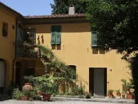 Apartment at only 4 min walk from the leaning Tower, with car parking