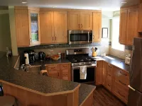 MeadowBrook Suite Deluxe 2 BDRM w/ Yard and Hot Tub スカーミッシュのホテル