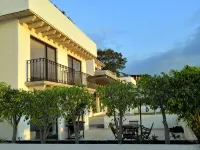 Beautiful Downtown Villa with Excellent Location! - Villas