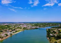 A rare find - bright gorgeous 3 bedroom home nestled on Lake Marble Falls! - 4-Star