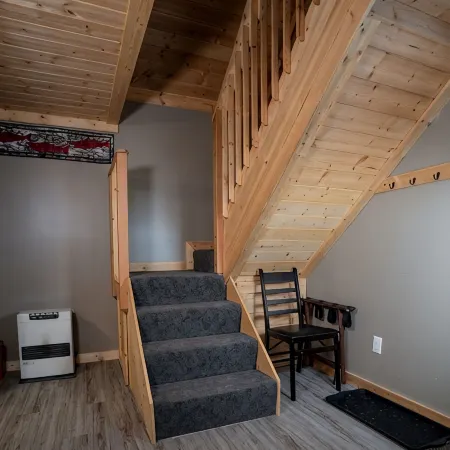 In the heart of Downtown Talkeetna: Susitna Cabin