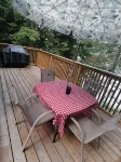 HIDEAWAY - COZY 2 BEDROOM WATERFRONT COTTAGE SPRING, SUMMER 2025 AVAILABILITY! - WiFi