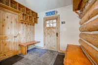 5 Bedroom Ski In/Out Powder Ridge Cabin - Chalets