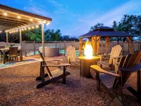 Desert Skies - Beautiful private Tucson home with great mountain views &  pool Hotels in Tanque Verde