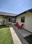 3 miles to Daytona Beach Family size home