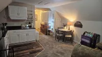 EXCLUSIVE LARGE 2 BEDROOM SUITE W/THEATER ROOM + KITCHEN - 3-Star