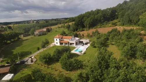 Exceptional villa in the heart of Gers - Near Nogaro - บังกะโล