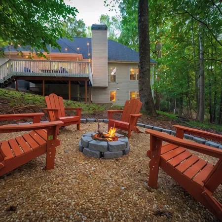 Lake Lanier Retreat, Dock, Firepit, Home Theater,HotTub