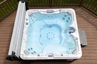 Whispering Creek Hot Tub Pool TennisGolf King Beds