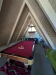Cozy Cabin/Lake Views/Pool Table & Games/Deck & BBQ/10 Mins to Village + Park - Hytter