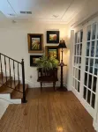 Plenty of room near square - 5 ดาว