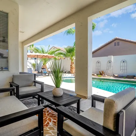 Sleeps 10 - Mins to DT Chandler/Gilbert - Pool  Gameroom