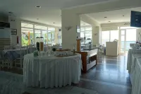 Hotel Golden Sun - Pools