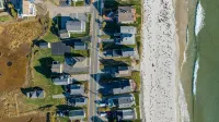Private access to the beach! Sleeps 9. - Strand