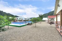 Yangyang Pool&Valley Camping Place - Rooftop Pools