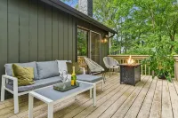 Saw Creek Chalet • Pools • Lake • Firepit • Deck • Gas Grill • by Bushkill Falls - Chalets