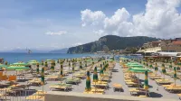 Piccolo Hotel Holiday Center - Beach